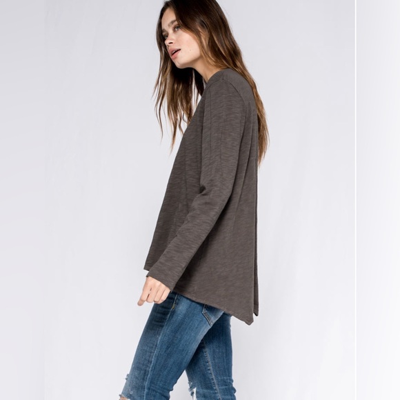 NWT Wilt Shifted Hem Cotton Long Sleeve with Open Back in Mushroom - Picture 2 of 7